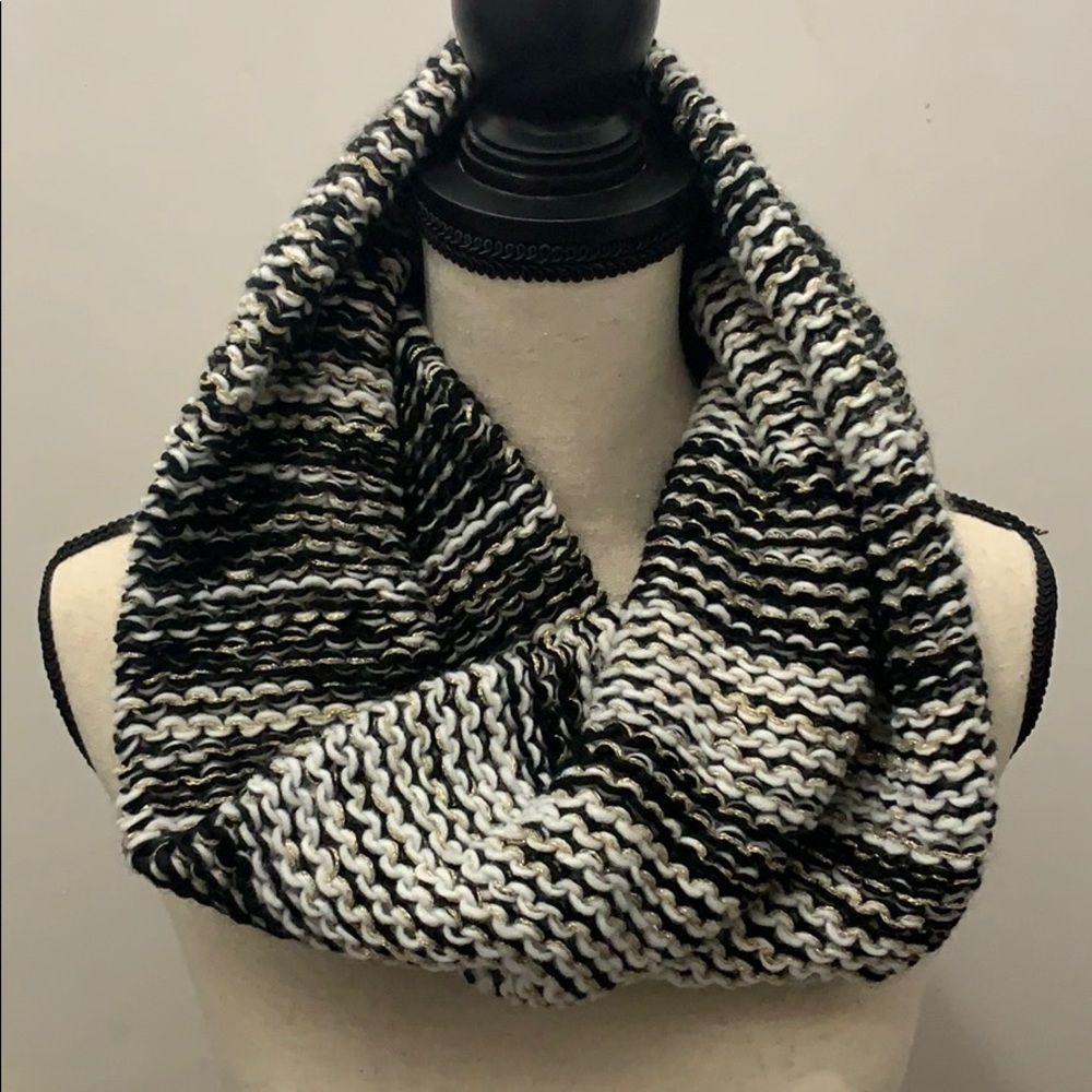 BCBGeneration Chunky Shine Twisted Cowl